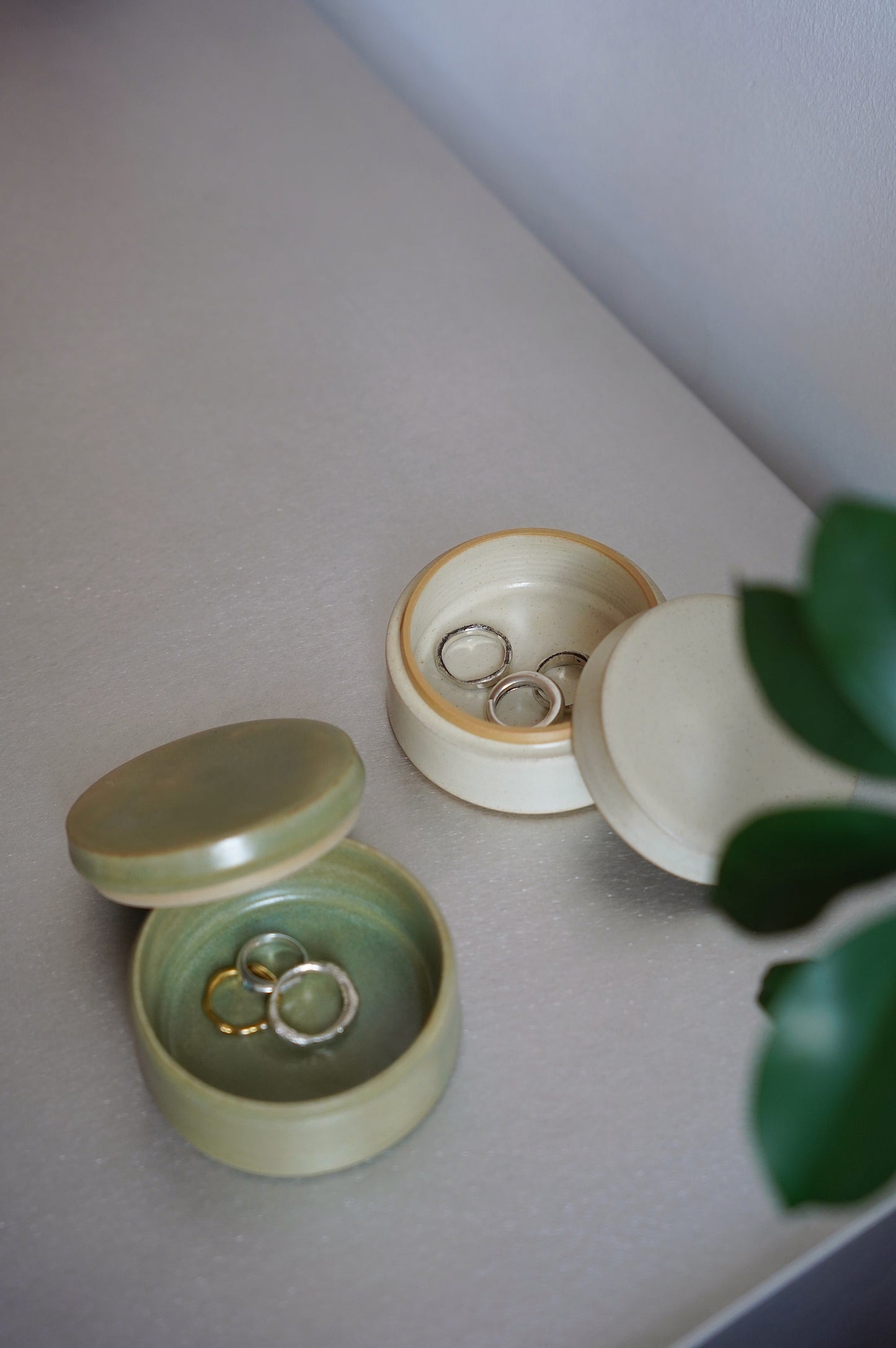 Dose mit Deckel - sage