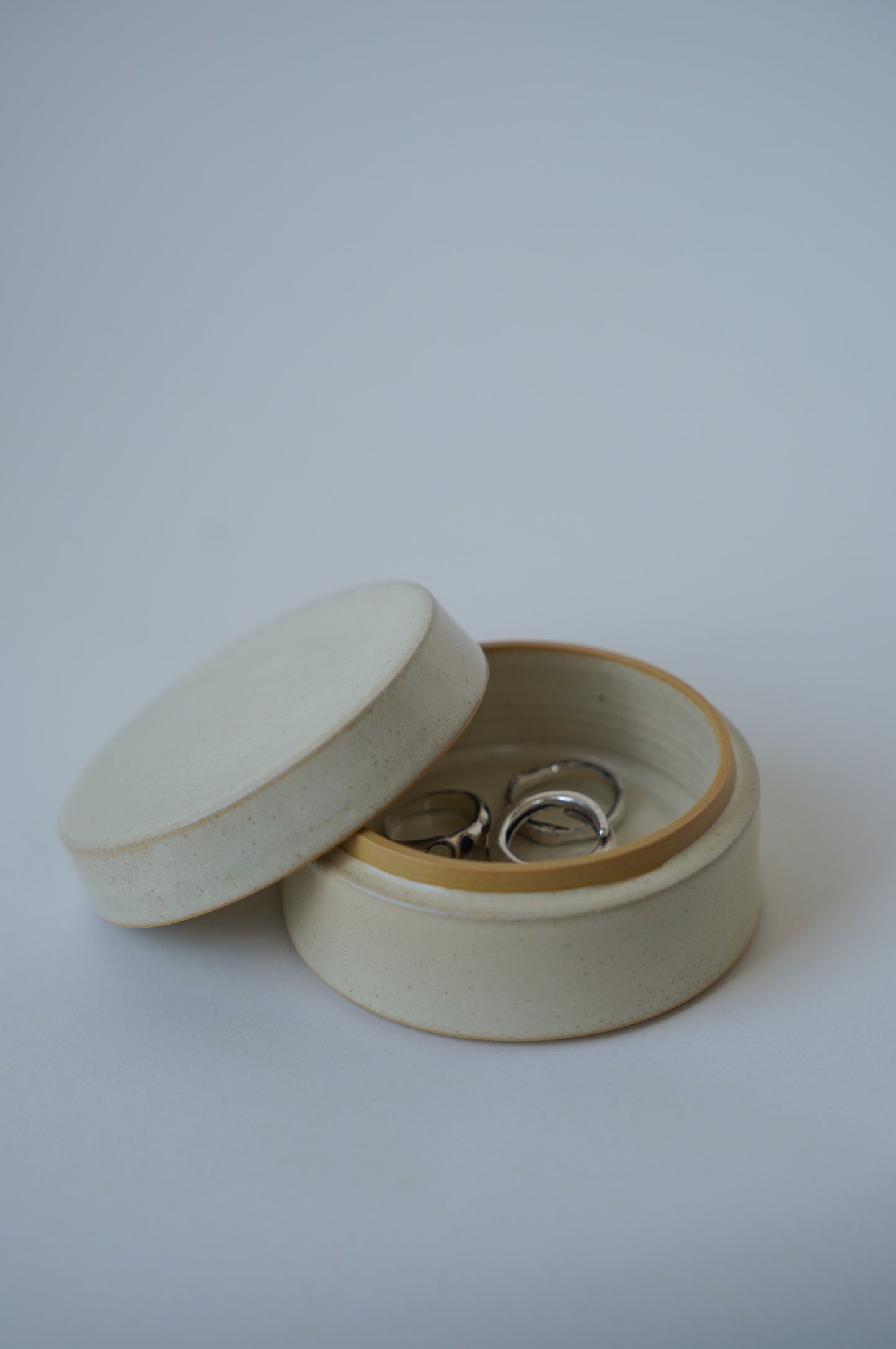 Dose mit Deckel - Creme