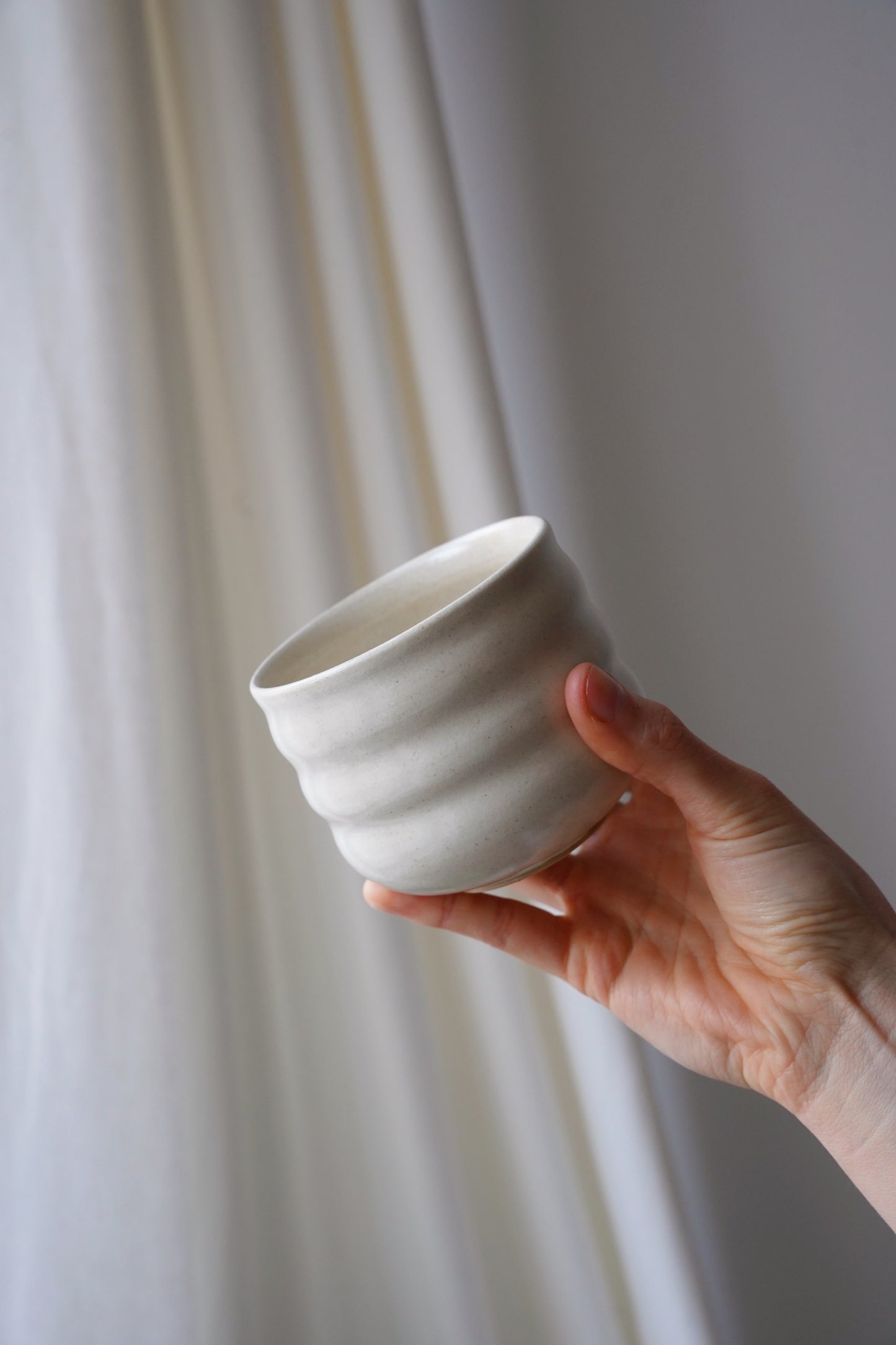 Gewellte Tasse - creme