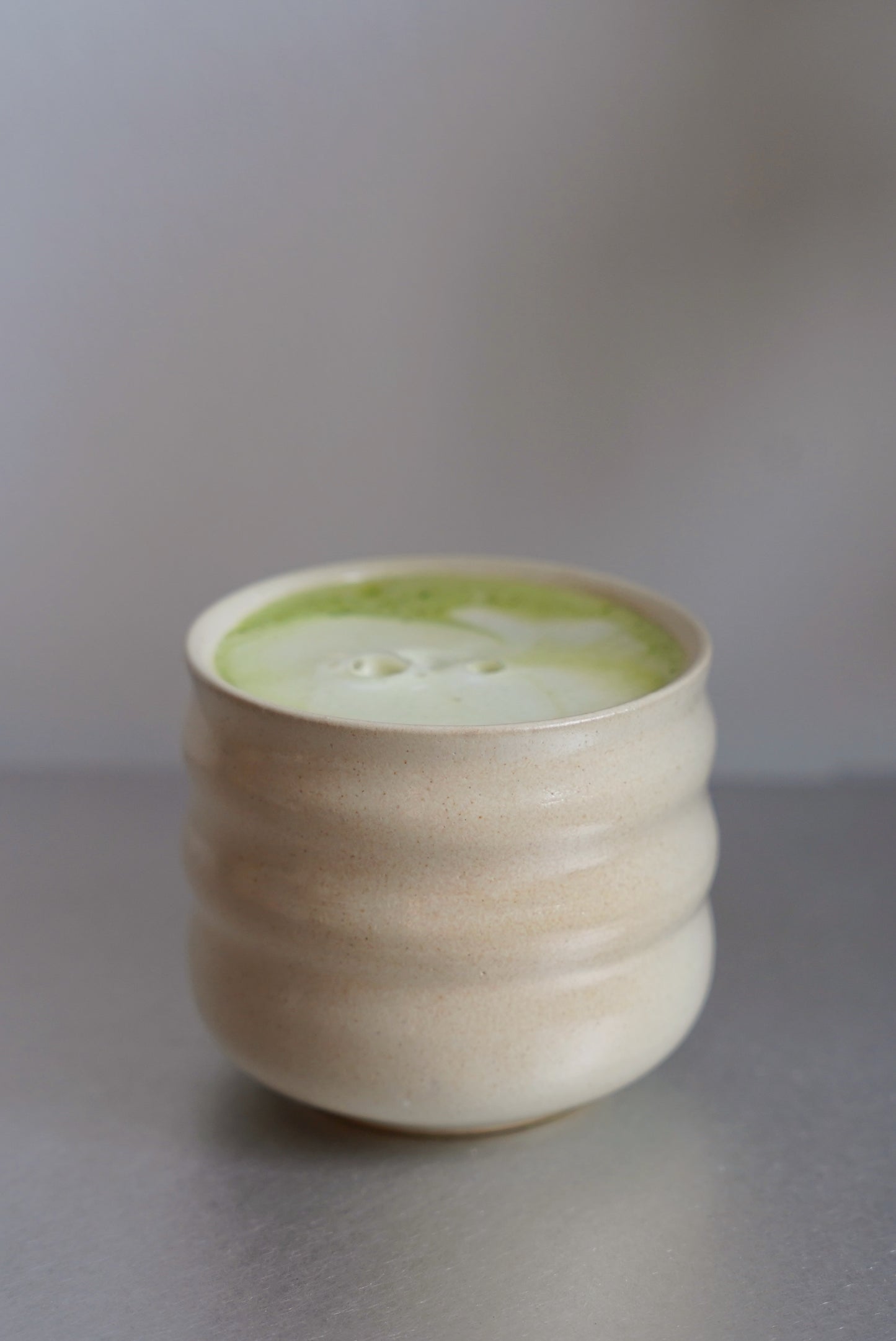 Gewellte Tasse - creme