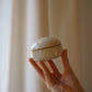 Dose mit Deckel - Creme gesprenkelt
