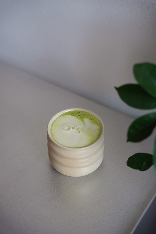 Gewellte Tasse - creme