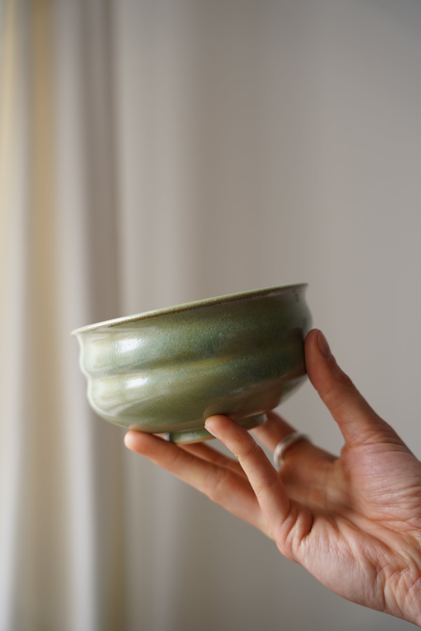 Gewellte Tasse - salbei grün