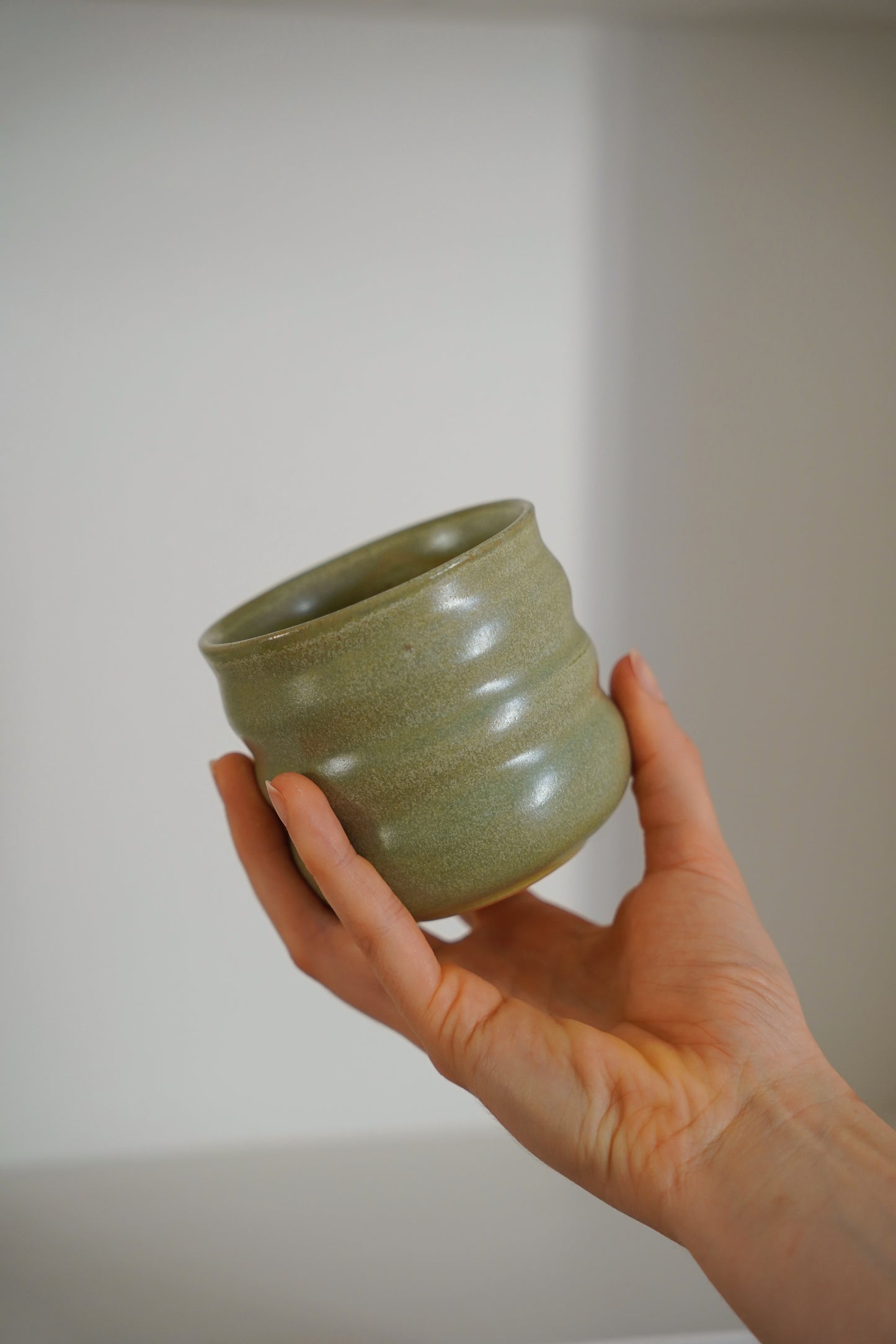 Gewellte Tasse - sage